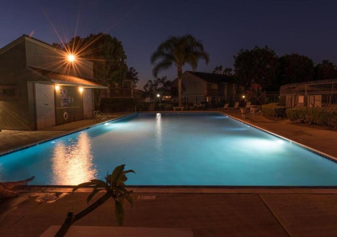 Magicwayvillas Mick'S Clockhouse Pool & Spa - Walk To Disneyland Anaheim Exteriör bild